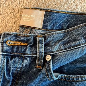 Everlane 90’s Cheeky Jean in size 25, crop length